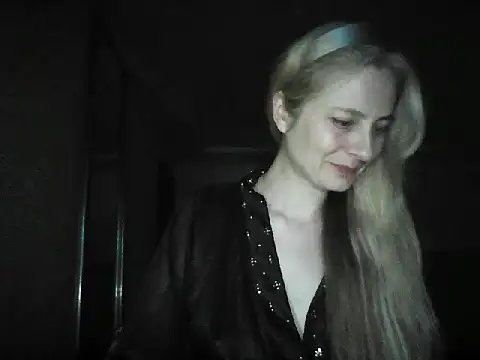 Vexieeka online show from August 3, 7:52 pm