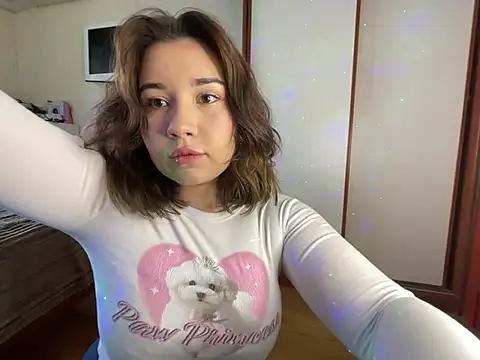 Viviaaan n online show from July 24, 9:29 am