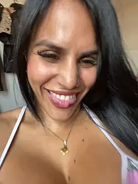 chiquiscaro online show from July 28, 2:13 pm