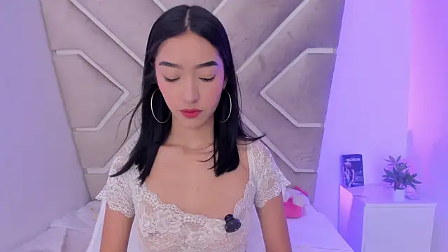annelisee  online show from July 6, 12:38 am
