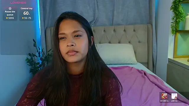 AmeliaEmmy online show from July 18, 8:00 pm