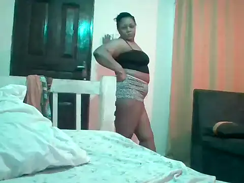 jiggly booty6 online show from July 20, 6:30 pm