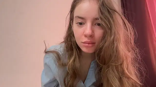 RoxyVivid online show from July 24, 8:34 am
