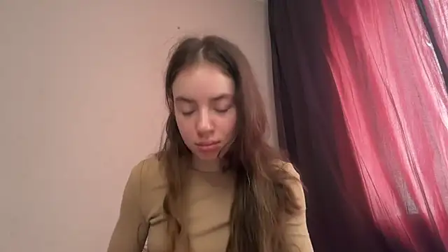 RoxyVivid online show from July 28, 12:48 pm