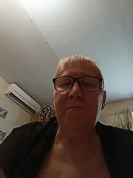 Molli1408 online show from July 28, 1:21 pm