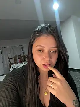 Sarah miaa online show from July 30, 12:00 am