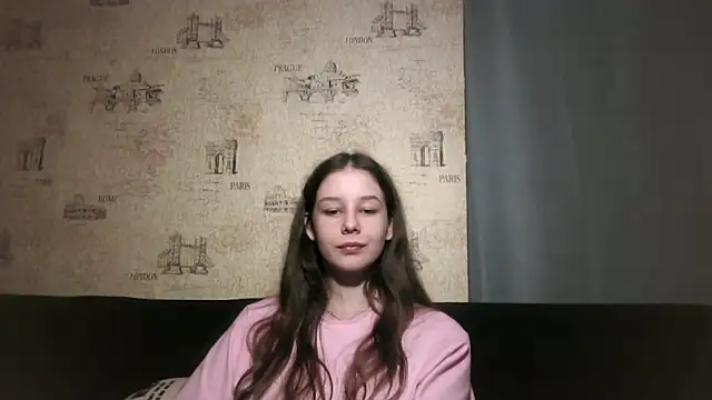ElinoreHuxman online show from July 14, 10:21 am