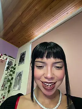 AlanaStormm online show from July 15, 12:10 pm