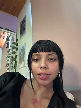 AlanaStormm online show from July 28, 4:39 pm
