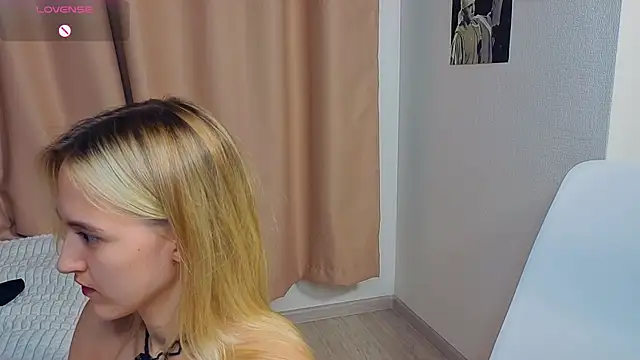 MaryVexx online show from July 19, 8:33 pm