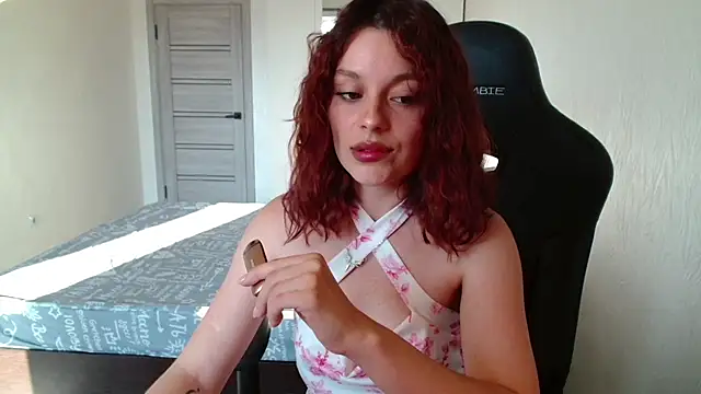 Mia Luiza online show from July 23, 3:31 pm