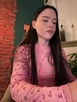 kitty sixseven online show from July 13, 12:50 pm