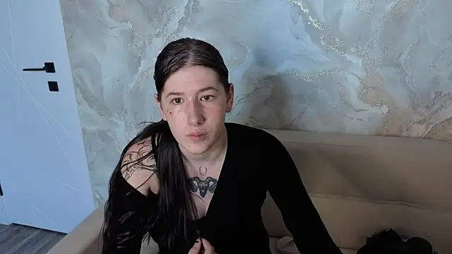 Ester Henderson online show from July 28, 8:12 am