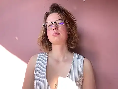BettyFlirty online show from July 13, 6:14 am
