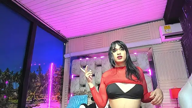 LunaaMuaa online show from July 6, 1:49 pm