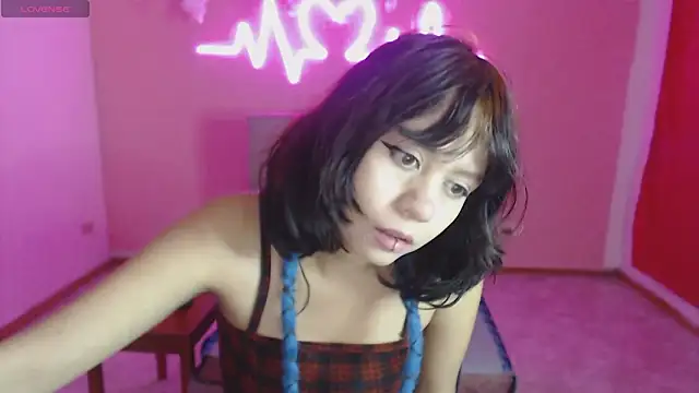 violetdreams-1 online show from July 28, 3:15 am