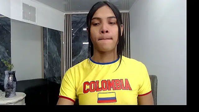 SoffiaBurgueth online show from July 16, 3:55 am