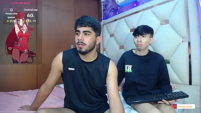 Michael and twinkk online show from July 29, 4:45 am