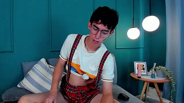 Alejo and Patrick online show from July 3, 3:18 pm