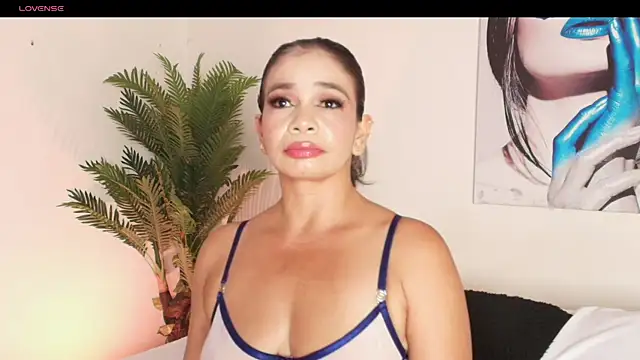 Pammela Smith 1 online show from July 7, 8:44 pm