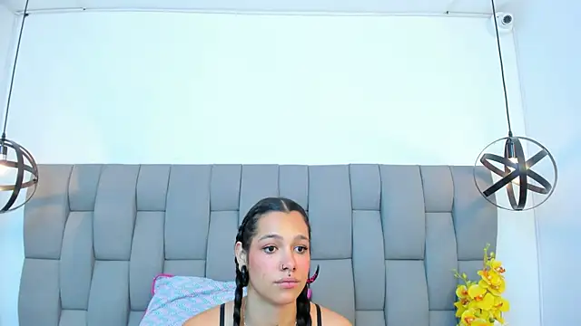 Kloewatson22 online show from July 13, 4:30 pm