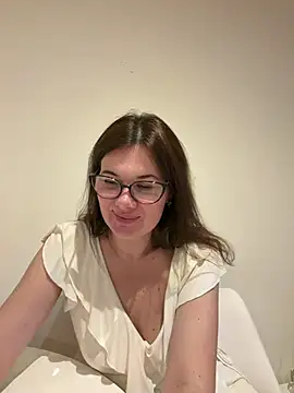 Sophie Virginia online show from July 29, 7:25 pm