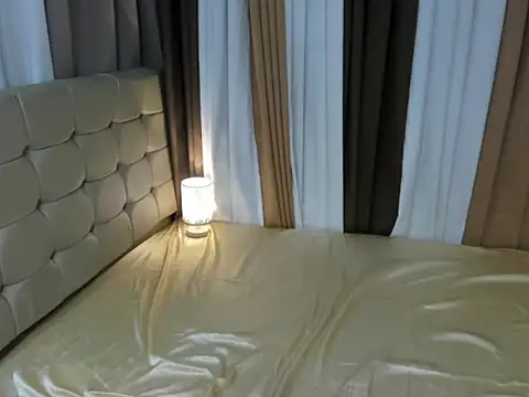AlieFoxx online show from July 26, 5:37 am