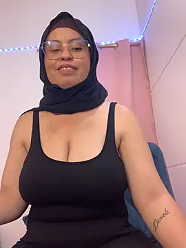 Amira-sult online show from July 19, 11:07 pm