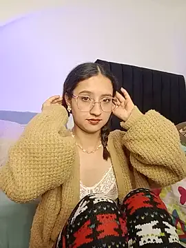 JustVeroo online show from July 13, 4:13 am