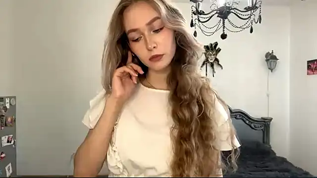 ShyandSkinnyAlice online show from July 26, 1:19 pm