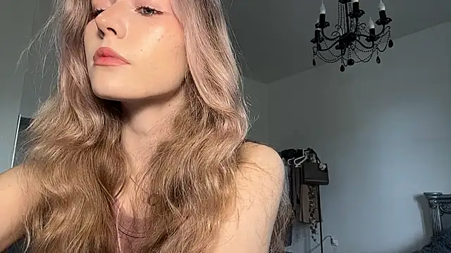 ShyandSkinnyAlice online show from July 22, 12:39 pm