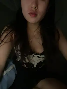 ly-laxxx online show from July 13, 3:02 pm