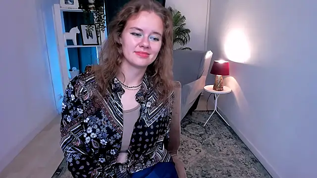 jade cross online show from July 29, 8:31 pm