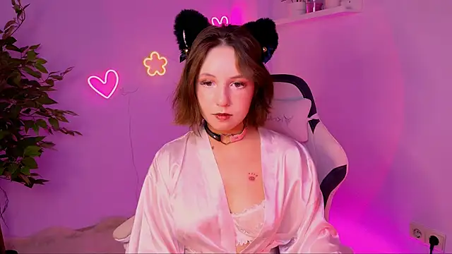 NellyDrew online show from July 23, 3:04 am