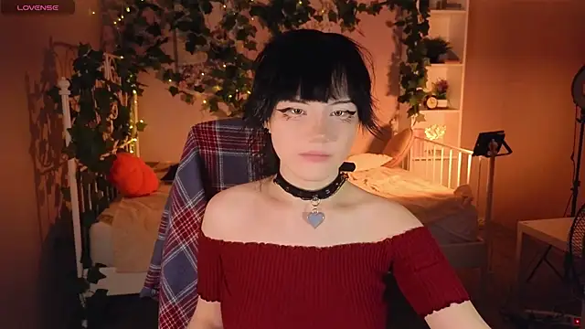  Arlie  online show from July 9, 8:55 pm