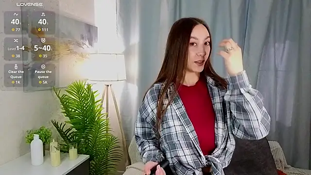 JinnyMenzella online show from July 14, 3:44 am