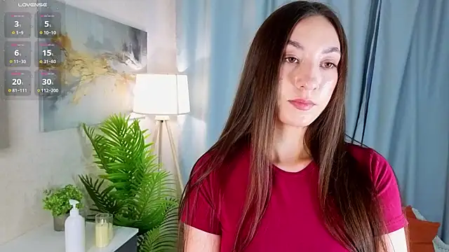 JinnyMenzella online show from July 17, 10:52 am