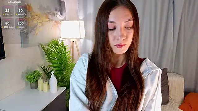 JinnyMenzella online show from July 21, 3:29 am