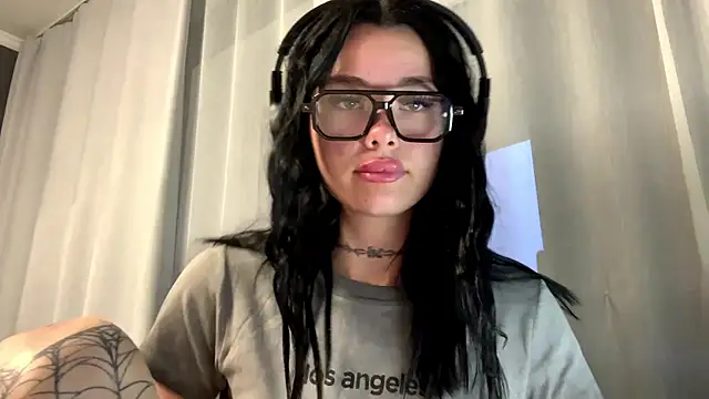 Astrid XxX online show from July 7, 7:16 pm