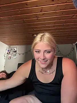 LeonundLisaxxx online show from July 25, 4:25 pm