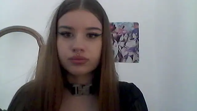 MollyHotTeen online show from July 15, 9:30 pm