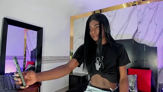 Danna-Doll online show from July 26, 5:15 am