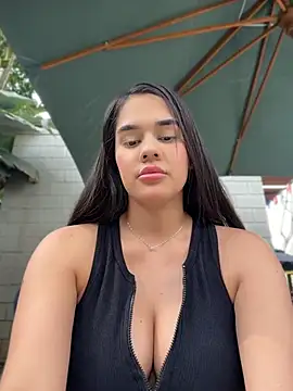 BellaLeclair  online show from July 12, 7:14 pm