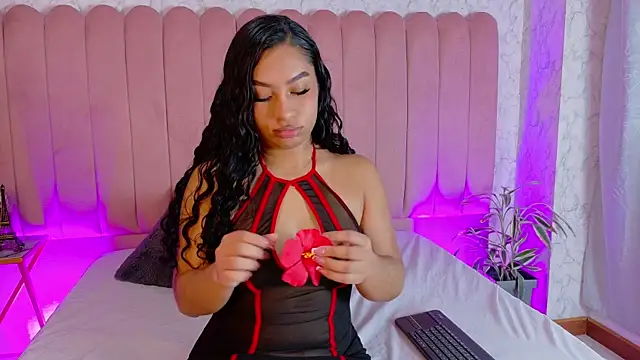 KayleeJones7 online show from July 15, 7:40 pm