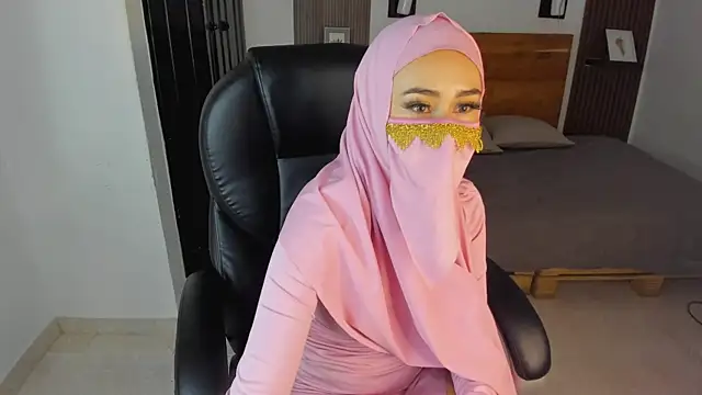 Safiya   online show from July 24, 11:19 am
