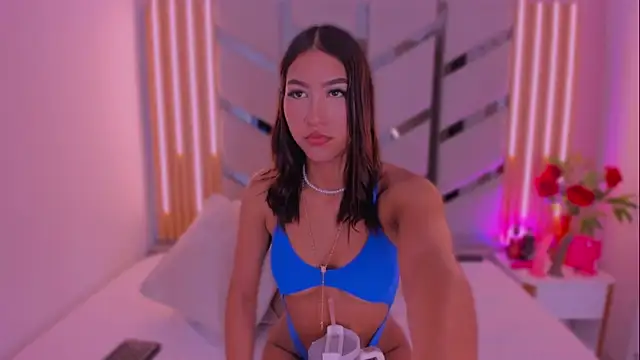 EmilyCruz- online show from July 28, 2:13 pm