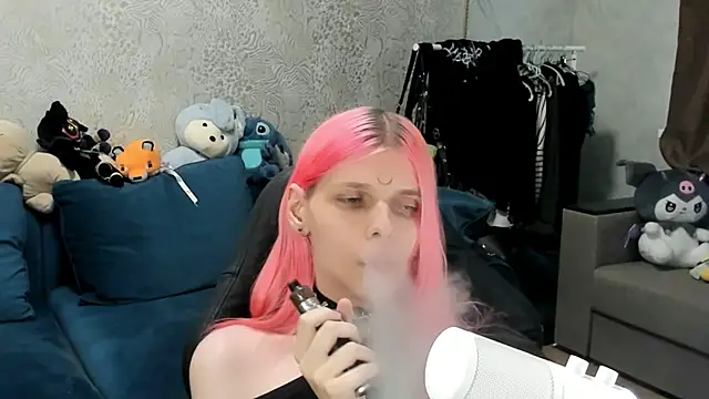 LunaPink69 online show from July 17, 1:43 am