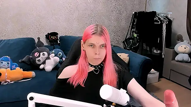 LunaPink69 online show from July 27, 3:25 am