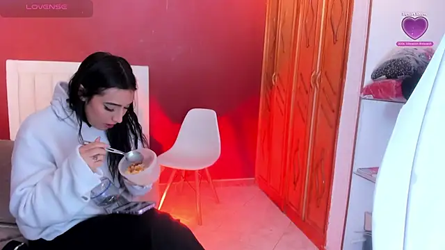 Victoriaonfire online show from July 28, 5:02 pm
