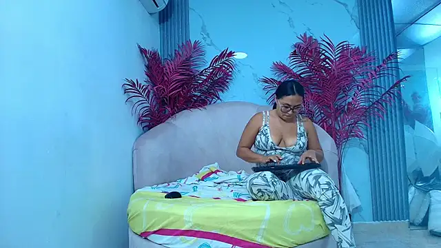 KatiiaVega online show from July 25, 2:18 am